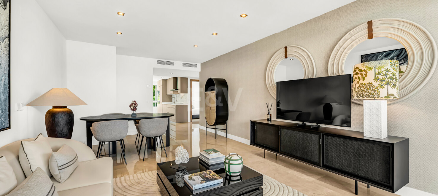 Exclusive Apartment with Direct Beach Access in Marbella´s Las Cañas Beach