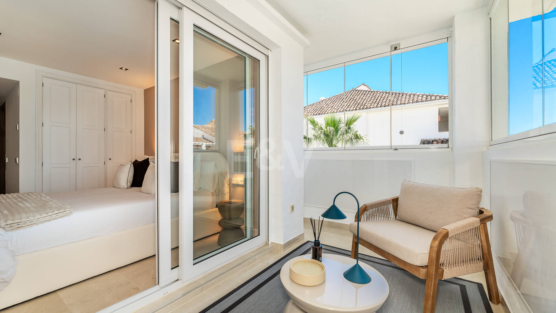 Exklusives Apartment mit direktem Strandzugang in bester Lage an der Goldenen Meile