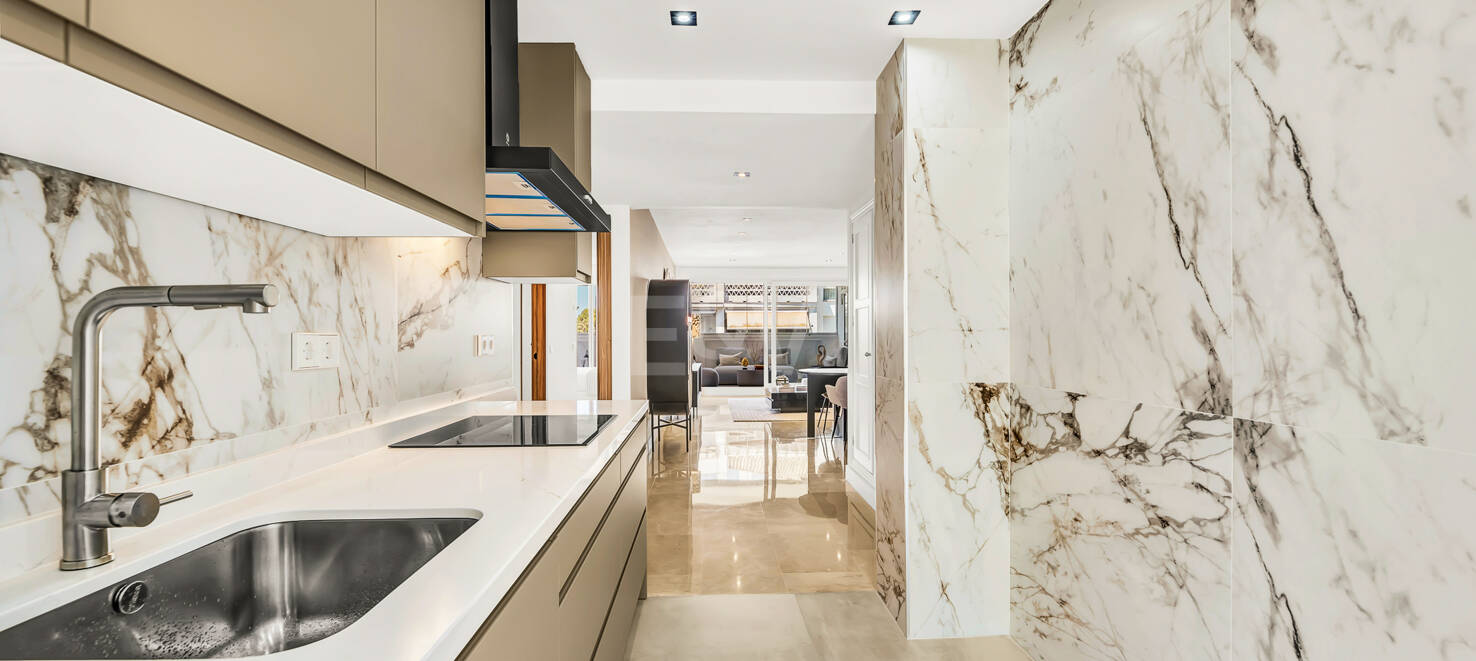 Exclusive Apartment with Direct Beach access in Prime Location on the Golden Mile