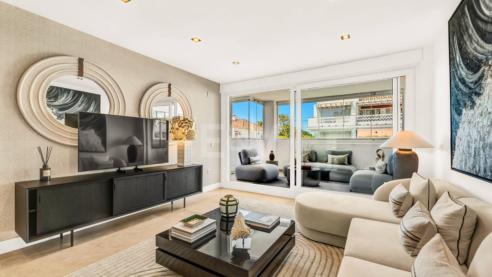 Exklusives Apartment mit direktem Strandzugang in bester Lage an der Goldenen Meile