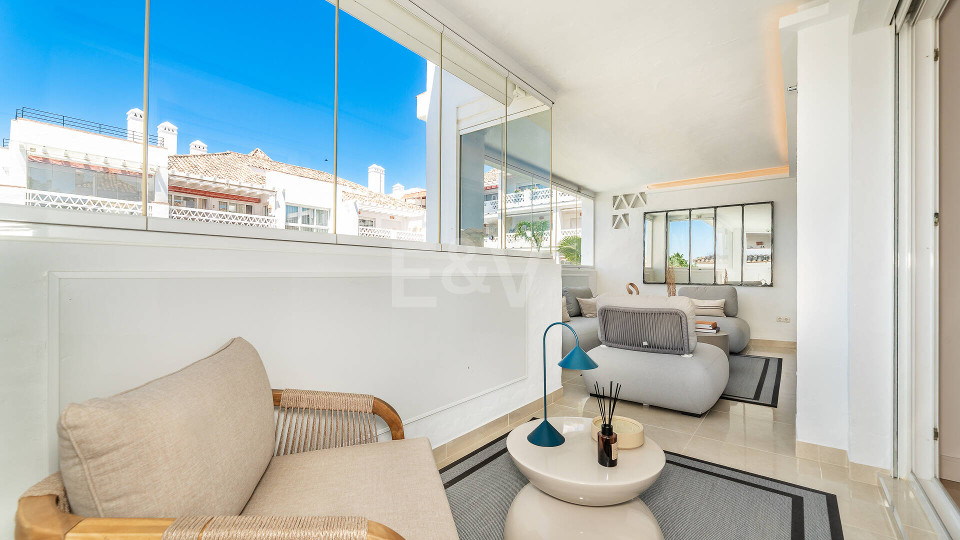 Exklusives Apartment mit direktem Strandzugang in bester Lage an der Goldenen Meile