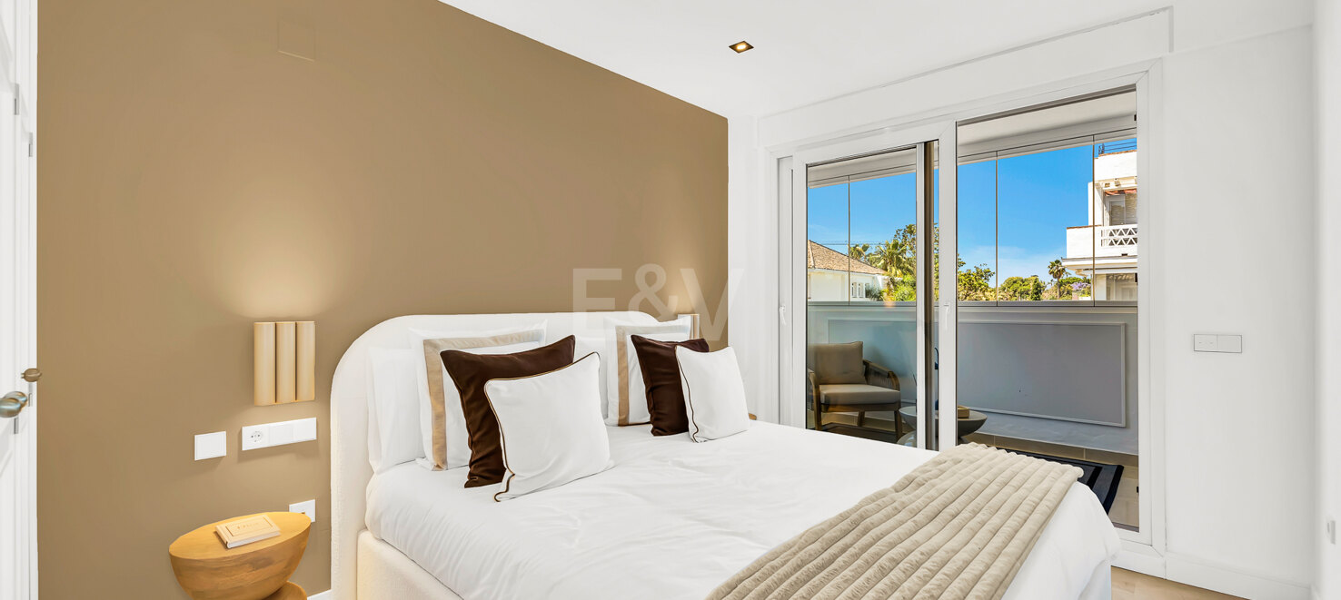 Exclusive Apartment with Direct Beach Access in Marbella´s Las Cañas Beach