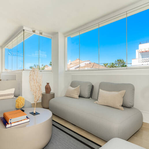 Exclusive Apartment with Direct Beach access in Prime Location on the Golden Mile