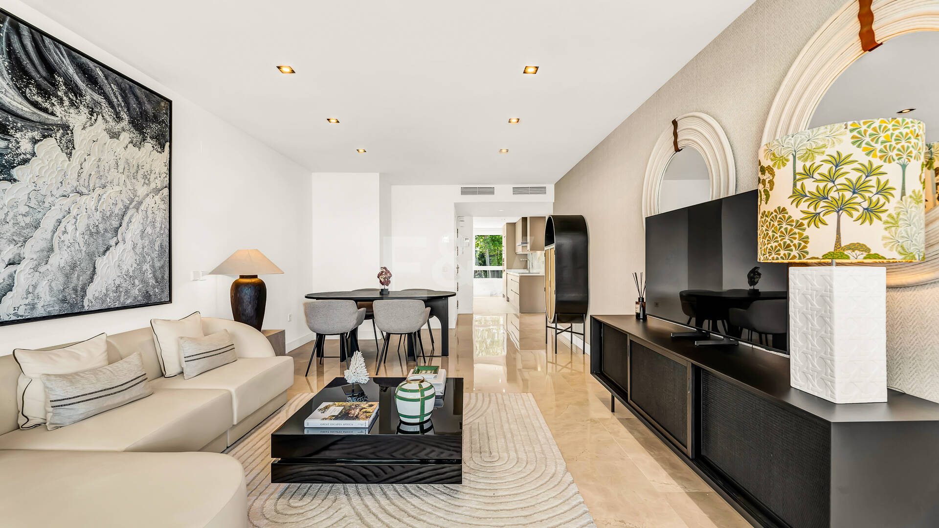 Exklusives Apartment mit direktem Strandzugang in bester Lage an der Goldenen Meile