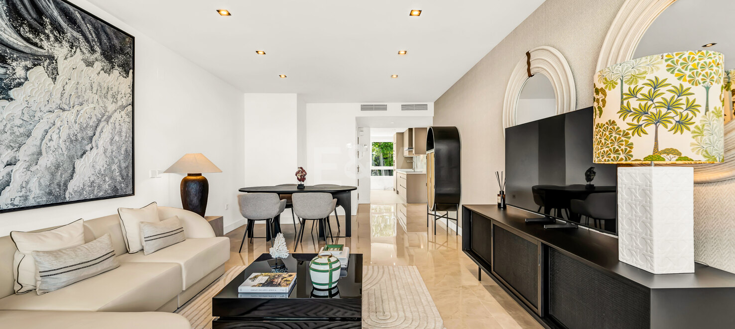 Exclusive Apartment with Direct Beach Access in Marbella´s Las Cañas Beach