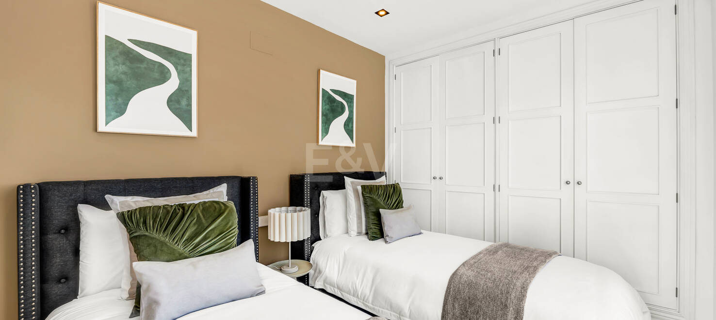 Exclusive Apartment with Direct Beach access in Prime Location on the Golden Mile