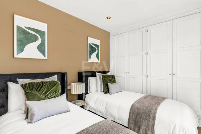 Exklusives Apartment mit direktem Strandzugang in bester Lage an der Goldenen Meile