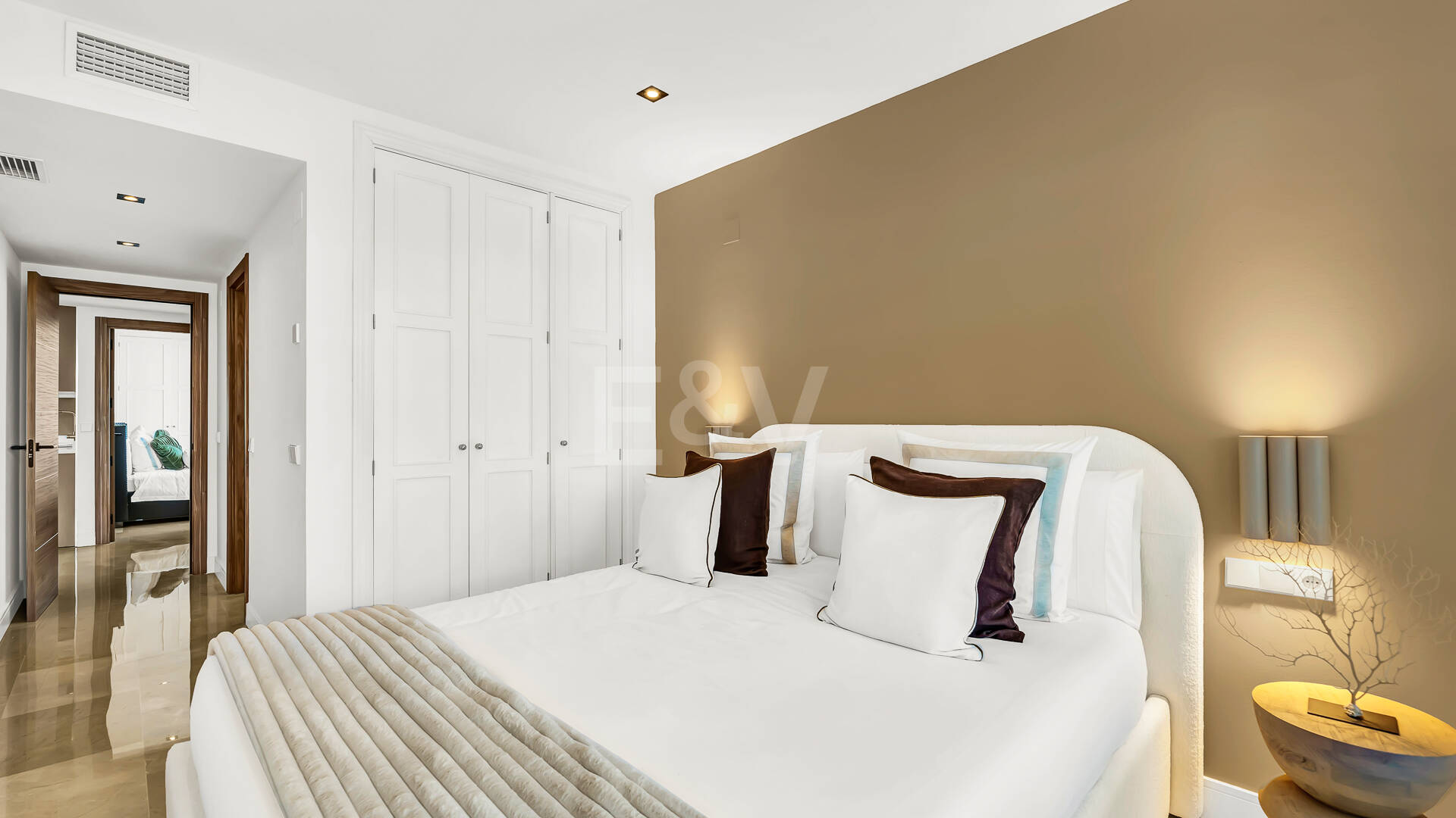 Exklusives Apartment mit direktem Strandzugang in bester Lage an der Goldenen Meile