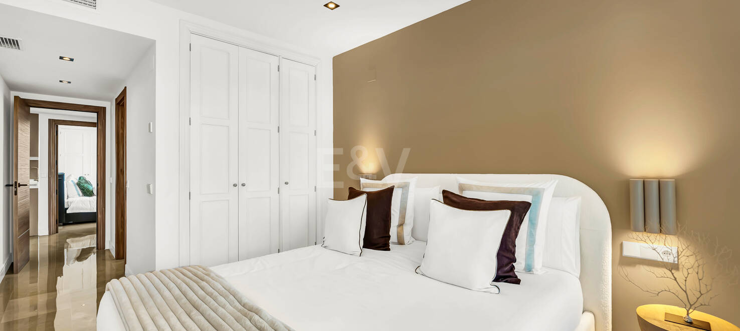 Exclusive Apartment with Direct Beach access in Prime Location on the Golden Mile