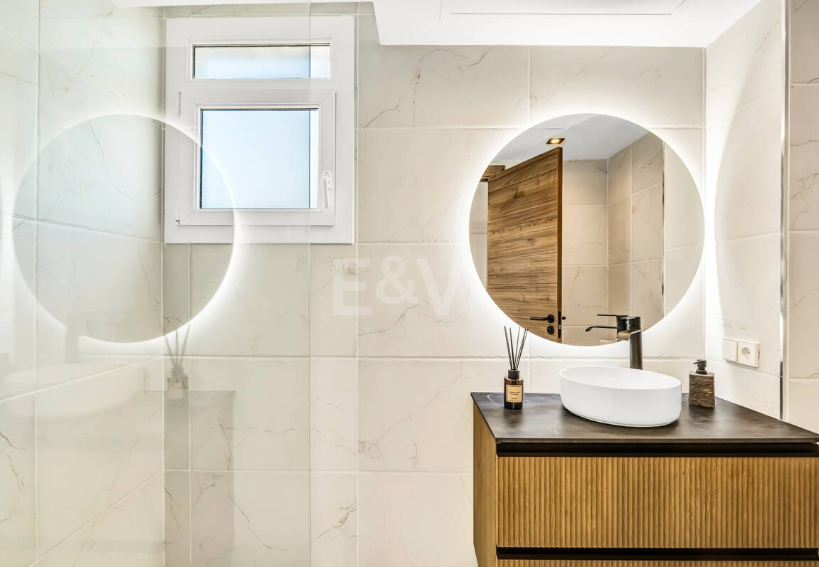 Exklusives Apartment mit direktem Strandzugang in bester Lage an der Goldenen Meile