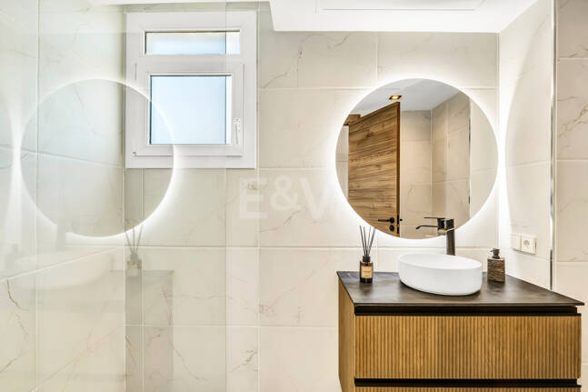 Exklusives Apartment mit direktem Strandzugang in bester Lage an der Goldenen Meile