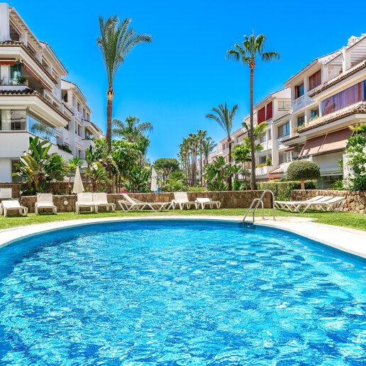 Exclusive Apartment with Direct Beach Access in Marbella´s Las Cañas Beach