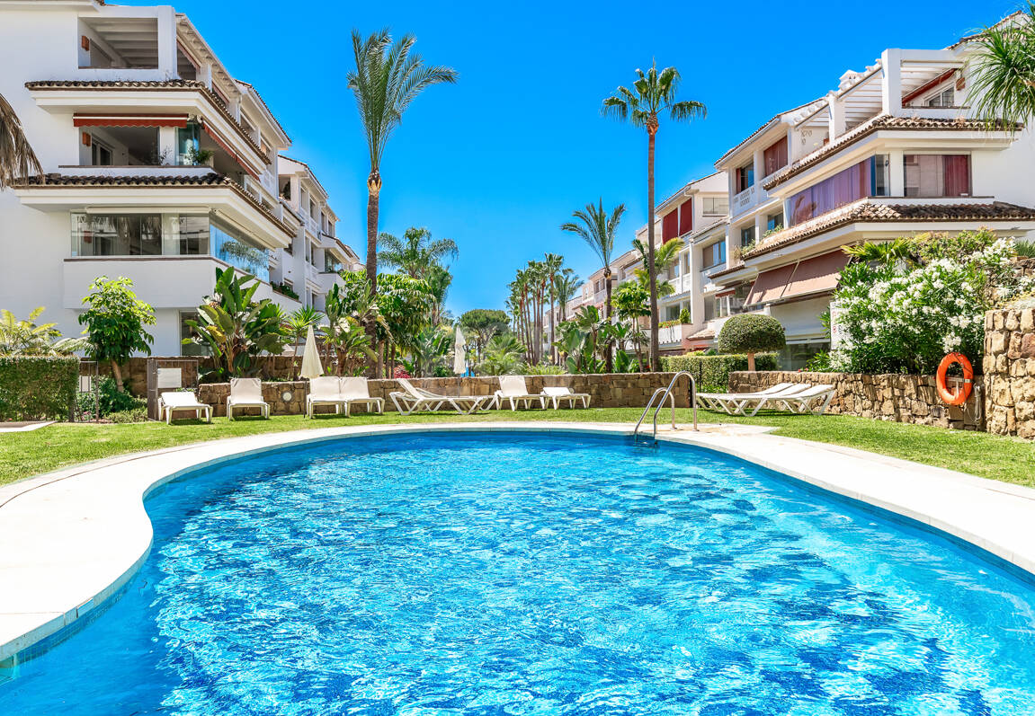 Exklusives Apartment mit direktem Strandzugang in bester Lage an der Goldenen Meile