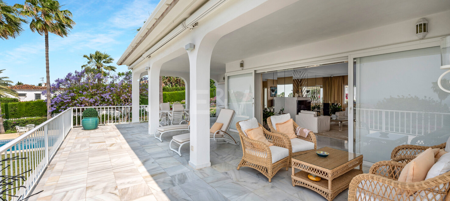 Exceptional Investment Opportunity – Vast Plot with Stunning Sea Views in Nagüeles