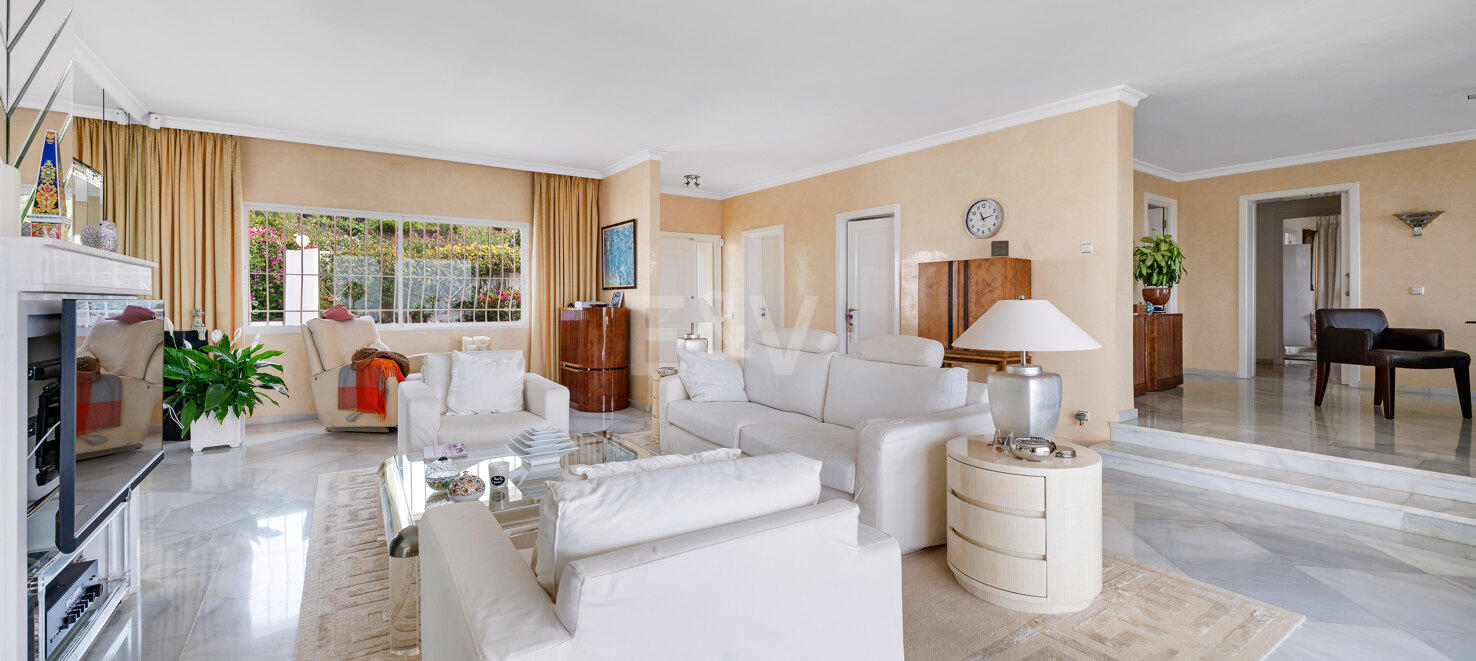 Exceptional Investment Opportunity – Vast Plot with Stunning Sea Views in Nagüeles