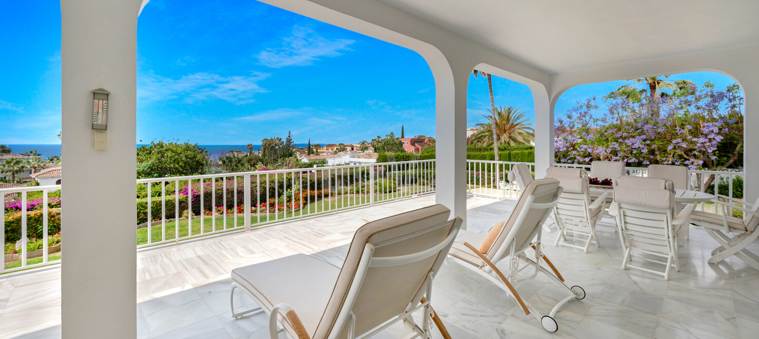 Exceptional Investment Opportunity – Vast Plot with Stunning Sea Views in Nagüeles