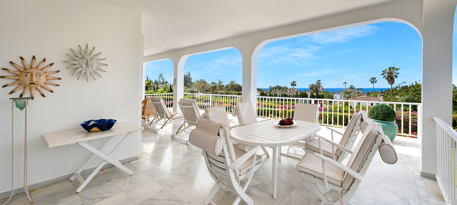 Exceptional Investment Opportunity – Vast Plot with Stunning Sea Views in Nagüeles