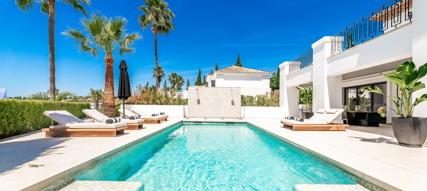 Modern Andalusian Villa with Breathtaking Sea Views