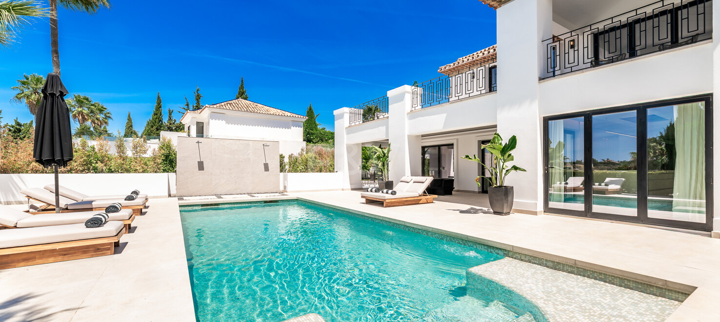Modern Andalusian Villa with Breathtaking Sea Views