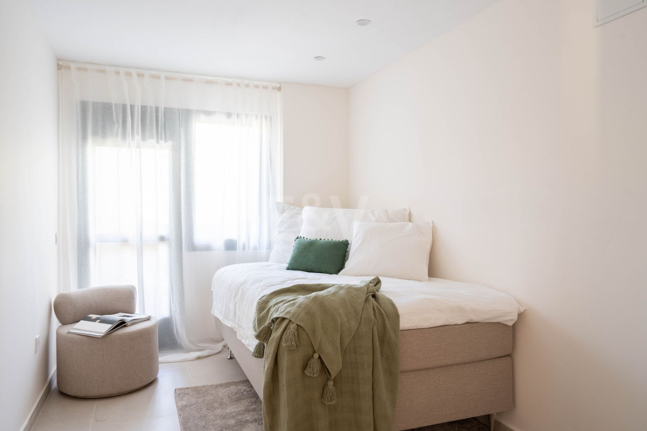 Elegant 4 sovrum lägenhet nära stranden