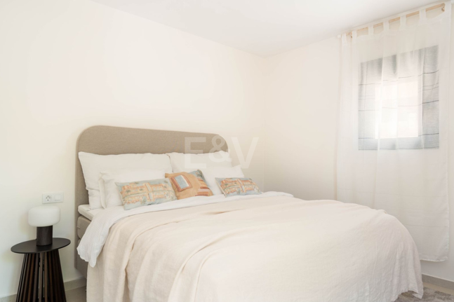 Elegant 4 sovrum lägenhet nära stranden