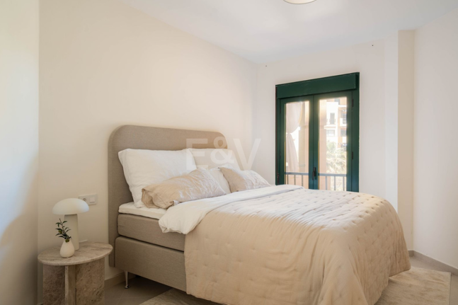 Elegant 4 sovrum lägenhet nära stranden