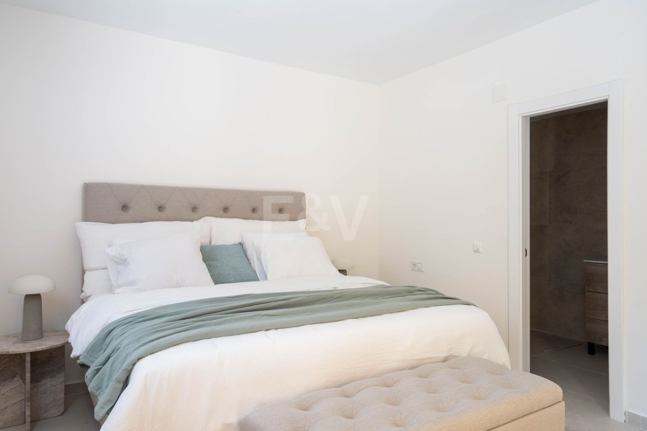 Elegant 4 sovrum lägenhet nära stranden