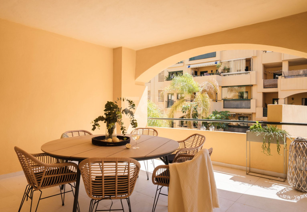 Elegant 4 sovrum lägenhet nära stranden