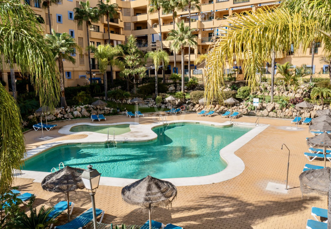 Elegant 4 sovrum lägenhet nära stranden