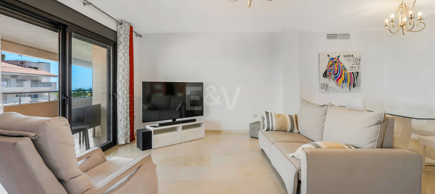 Exclusive Apartment 100 Meters from the Beach in the City Centre