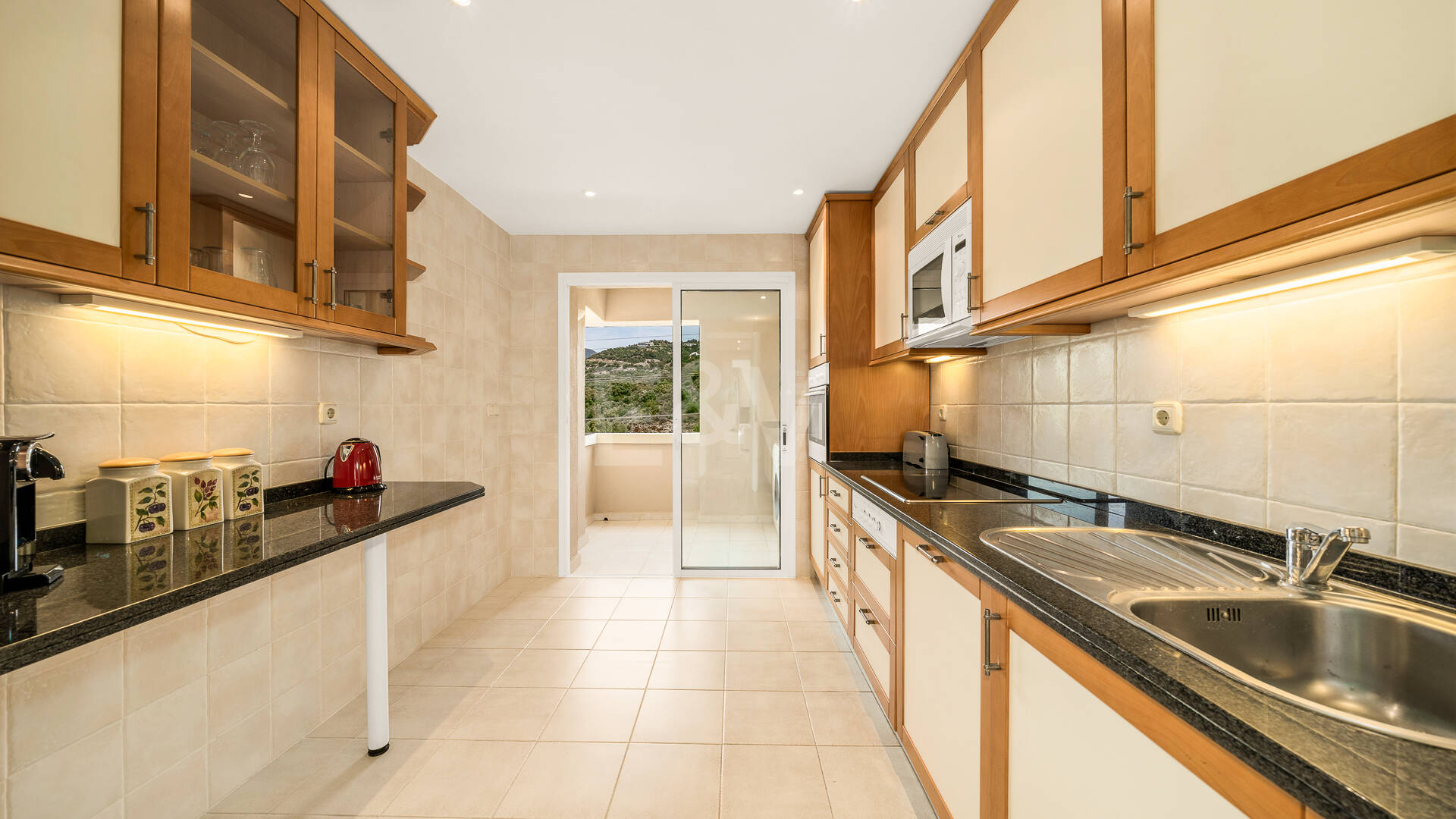 Ático dúplex luminoso y espacioso con vistas panorámicas en Altamira