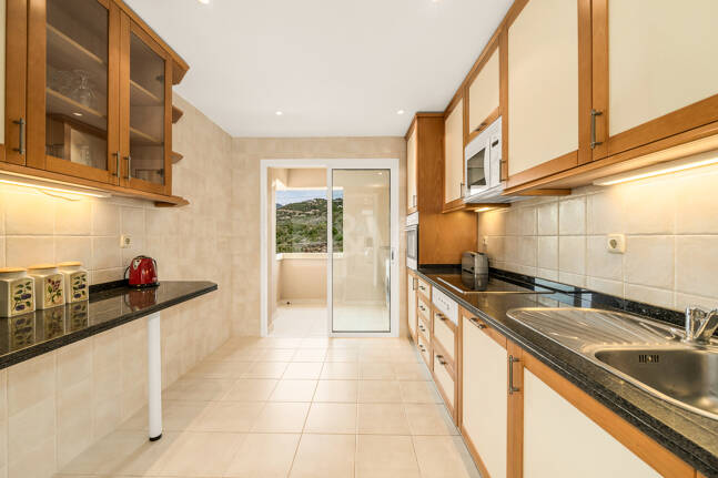 Ático dúplex luminoso y espacioso con vistas panorámicas en Altamira