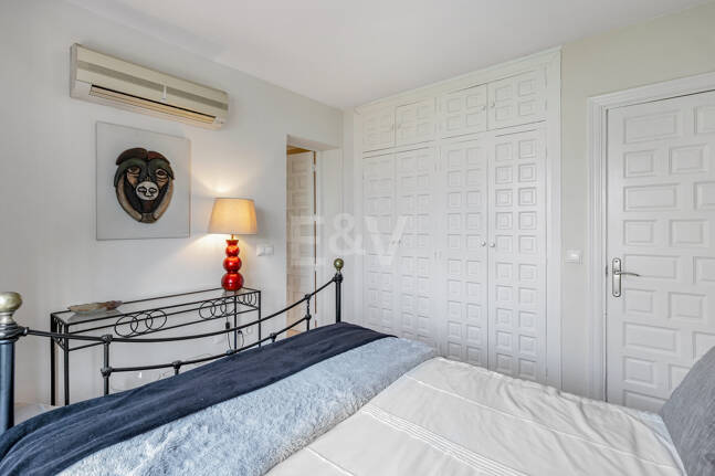 Elegant 6-Bedroom Villa with Guest House, Sea Views & Private Pool in Tranquil Río Real