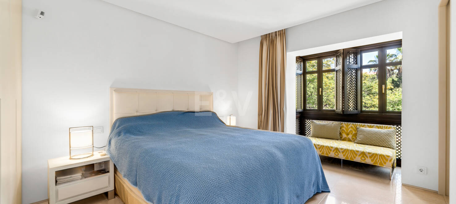 Elegant South-Facing Duplex Penthouse in Marina Puente Romano