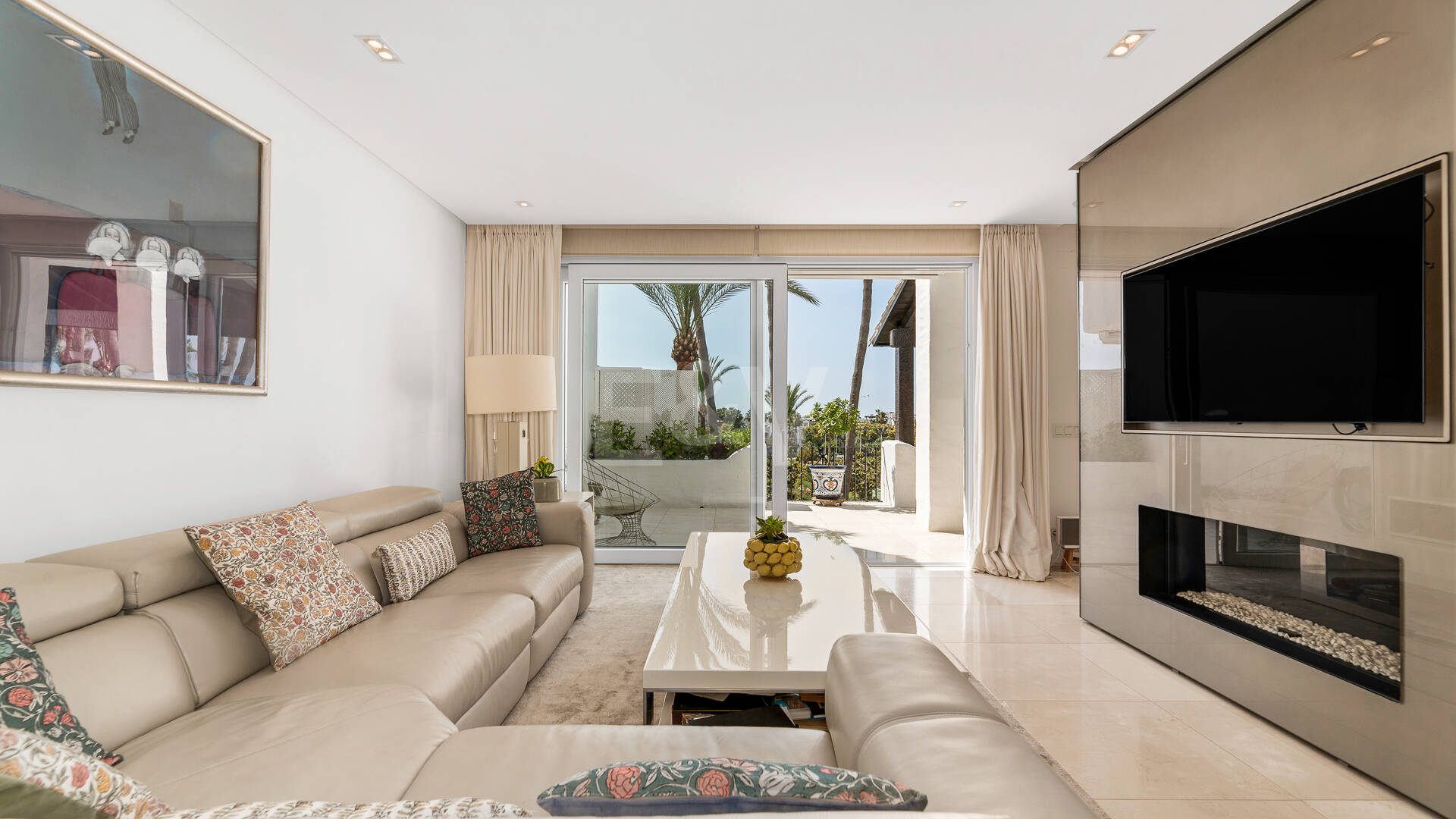 Élégante maison duplex Sud à Marina Puente Romano