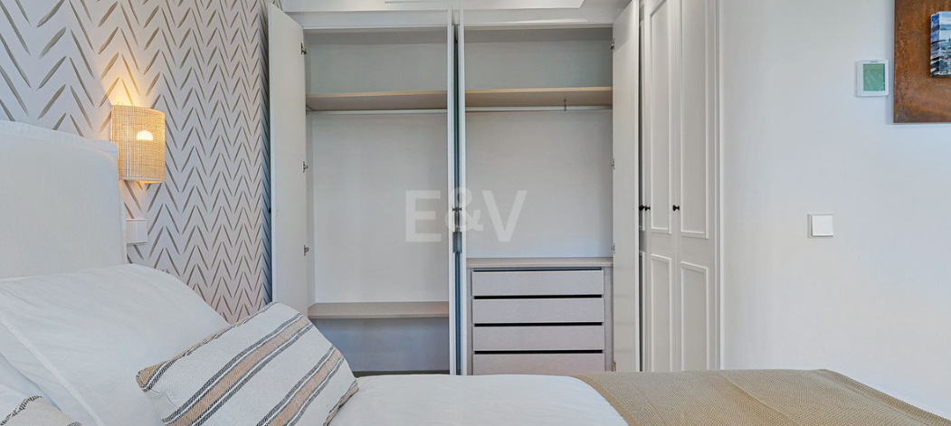 Beautifully Renovated Beachside Townhouse with Private Pool and Rooftop Terraces