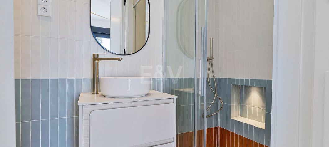 Beautifully Renovated Beachside Townhouse with Private Pool and Rooftop Terraces