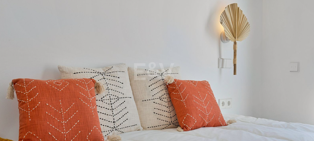 Beautifully Renovated Beachside Townhouse with Private Pool and Rooftop Terraces