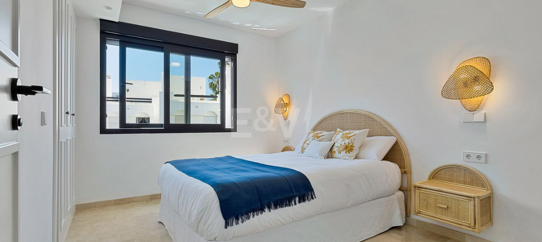 Beautifully Renovated Beachside Townhouse with Private Pool and Rooftop Terraces