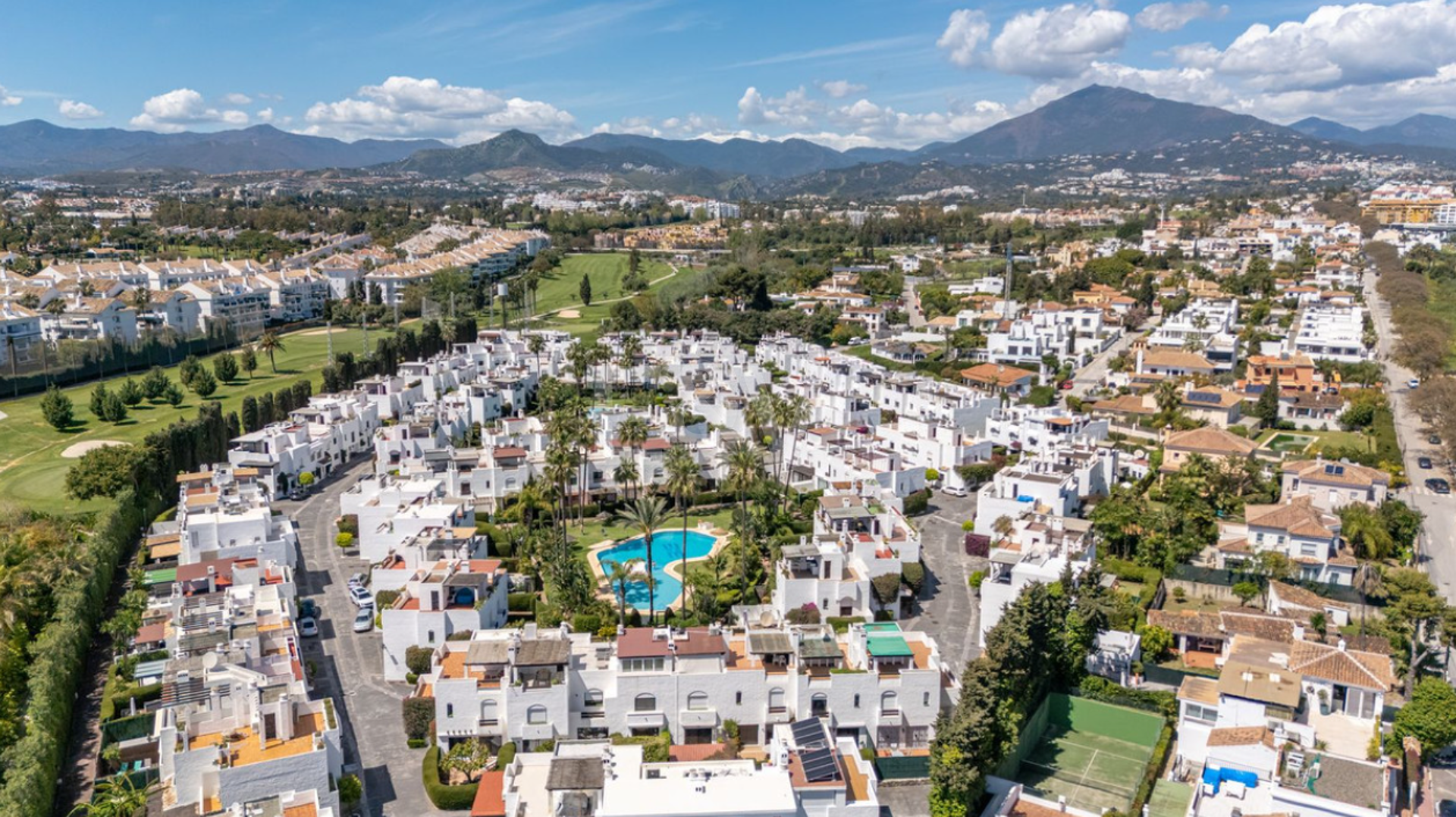 Maison de ville élégante à San Pedro