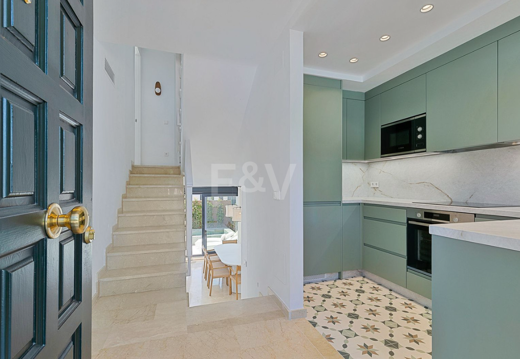 Maison de ville élégante à San Pedro