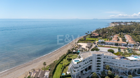 Magnifiquement rénové Beachside Townhouse avec piscine privée et terrasses de toit