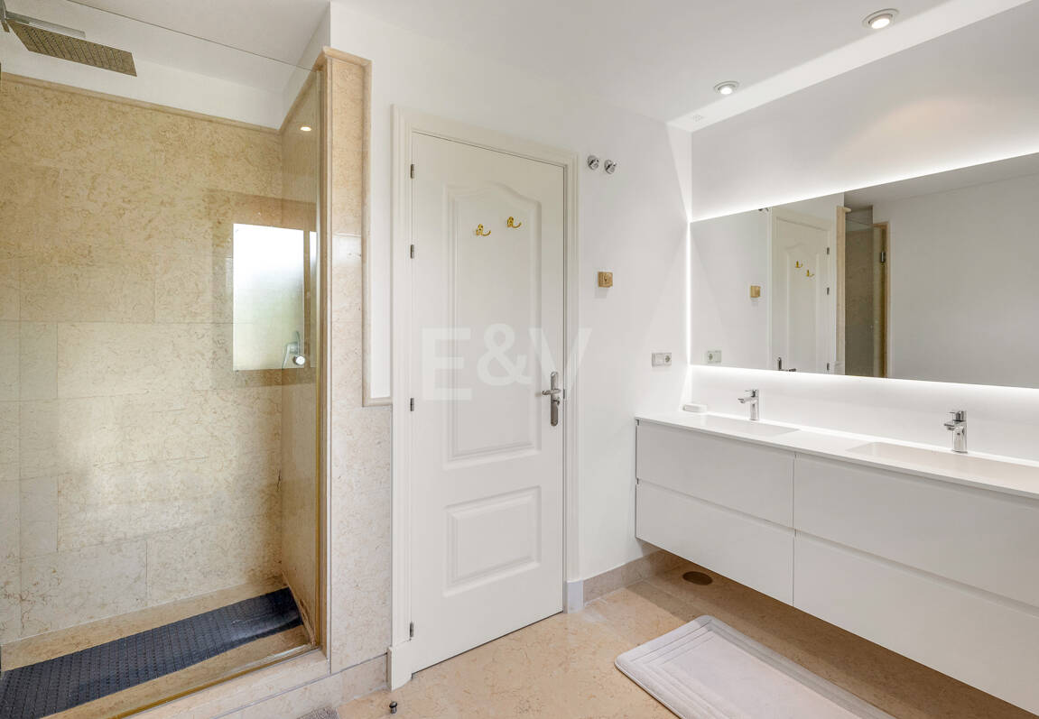 Golfside Apartment with Mountain Panoramas and Resort-Style Comfort