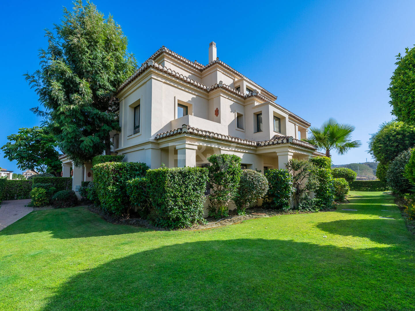 Golfside Apartment with Mountain Panoramas and Resort-Style Comfort
