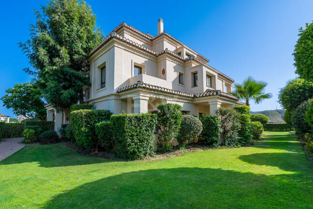 Golfside Apartment with Mountain Panoramas and Resort-Style Comfort