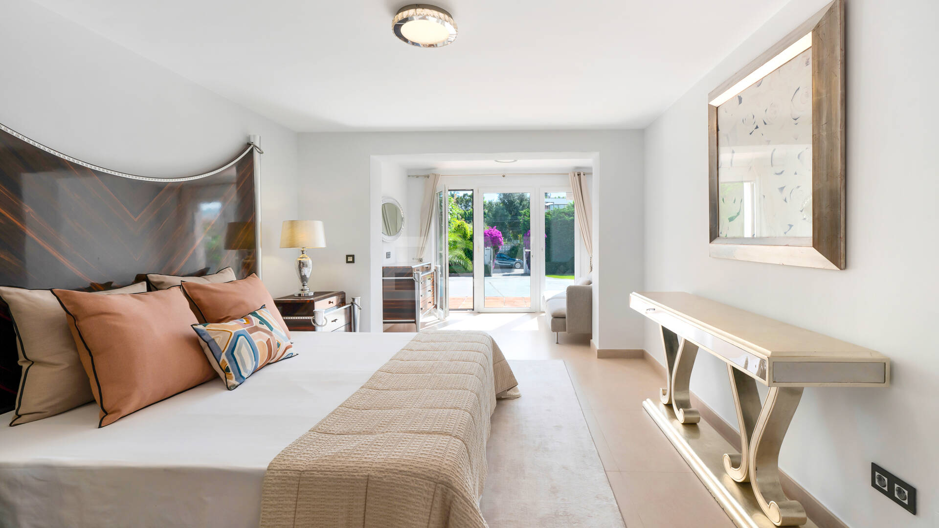 Vacker 8 sovrum Beachside Villa Perfekt familjebostad med utmärkt uthyrningspotential