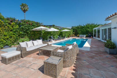 Vacker 8 sovrum Beachside Villa Perfekt familjebostad med utmärkt uthyrningspotential