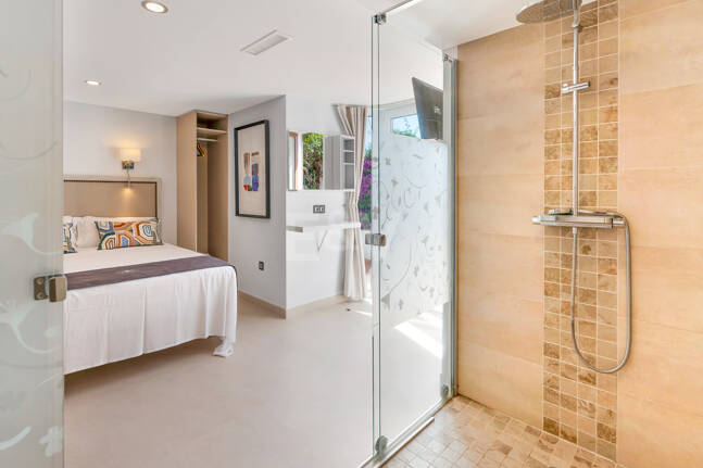 Vacker 8 sovrum Beachside Villa Perfekt familjebostad med utmärkt uthyrningspotential