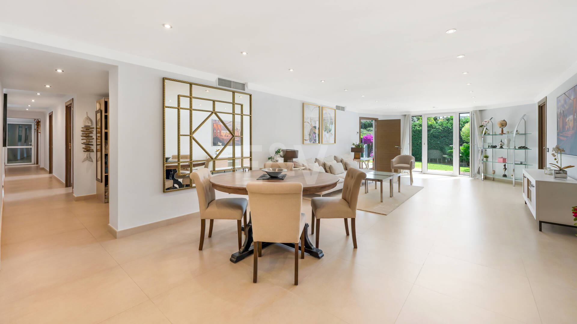 Piękna 8- Sypialnia Beachside Villa - Perfect Family Residence z doskonałym potencjałem wynajmu