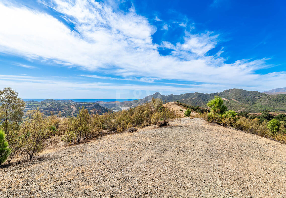 Parcela privilegiada en La Zagaleta con vistas panorámicas